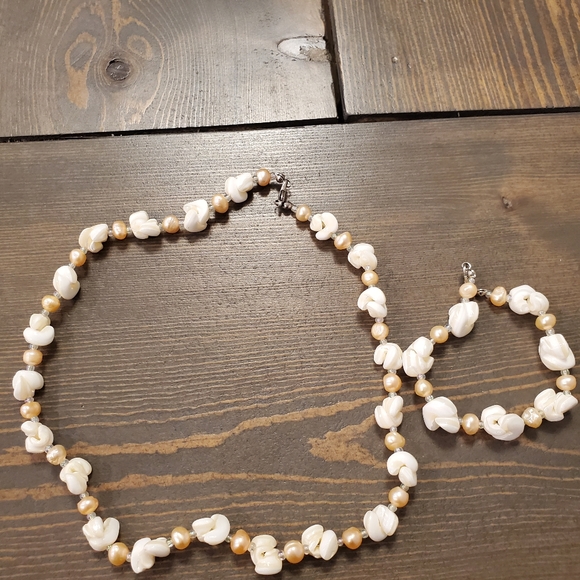 Necklace Lot - Picture 3 of 4